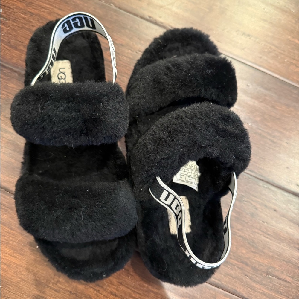UGG Kids Fluffy Black Sandals